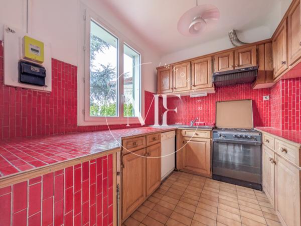 Maison
         5 pièces
        - 114 m² Exclusivité 550 000 € *