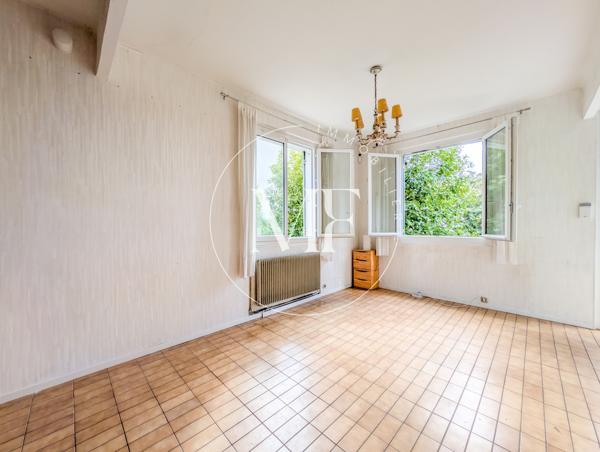 Maison
         5 pièces
        - 114 m² Exclusivité 550 000 € *