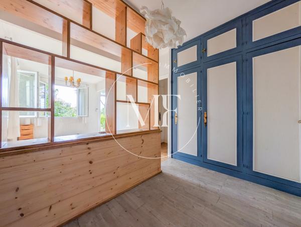 Maison
         5 pièces
        - 114 m² Exclusivité 550 000 € *