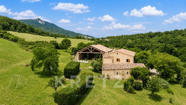 Propriété de charme en Occitanie : un écrin de nature de 5 hectares aux prestations haut de gamme