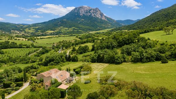 Propriété de charme en Occitanie : un écrin de nature de 5 hectares aux prestations haut de gamme