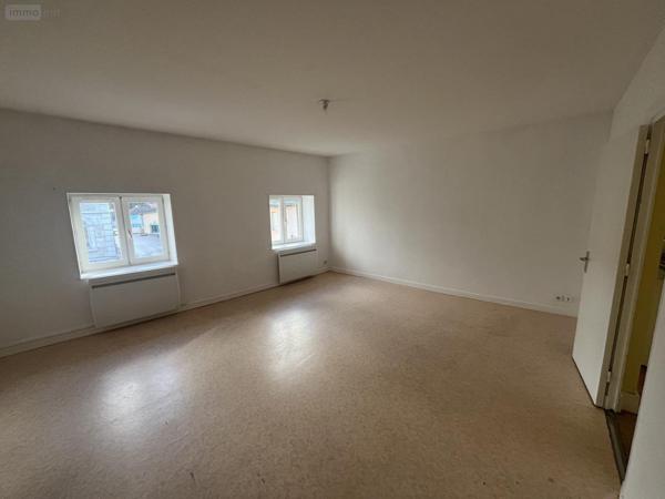 Appartement à louer à Saint-Jean-le-Vieux dans l'Ain (01640), ref : LA2920-01032