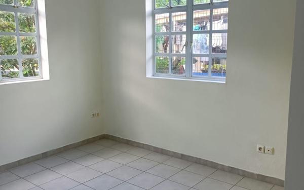 Appartement à louer    3 pièces •  Rivière-Pilote