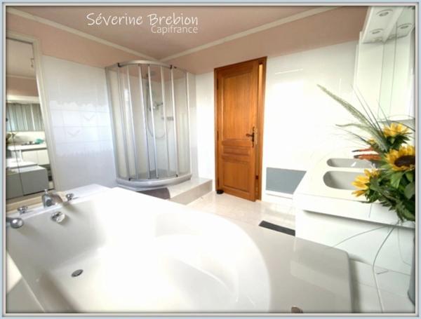 Maison à vendre avec garage LES SALLES (42)