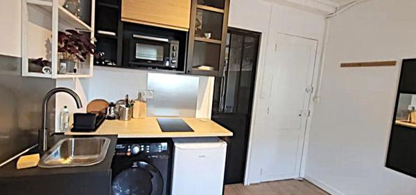 Appartement
         1 pièce
        - 16 m² 215 000 € *