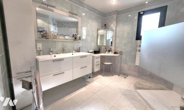 Villa d’architecte d’exception à La Baule-les-Pins – proximité plage et avenue Lajarrige