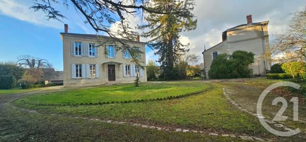 Maison à vendre  10 pièces - 384 m 2   LANGON  - 33