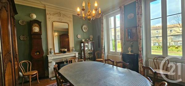 Maison à vendre  10 pièces - 384 m 2   LANGON  - 33