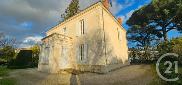Maison à vendre  10 pièces - 384 m 2   LANGON  - 33