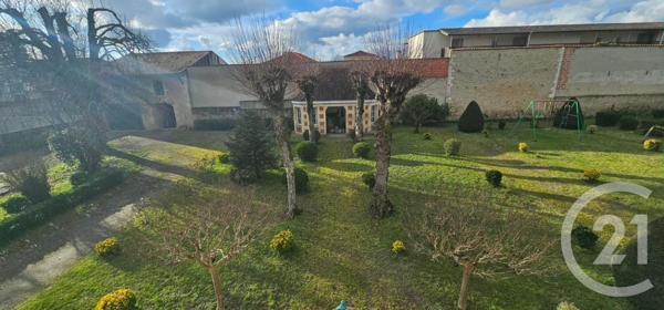 Maison à vendre  10 pièces - 384 m 2   LANGON  - 33