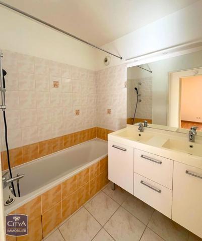 Appartement à vendre 2 pièces 52.8m² Prévessin-Moëns (01280)