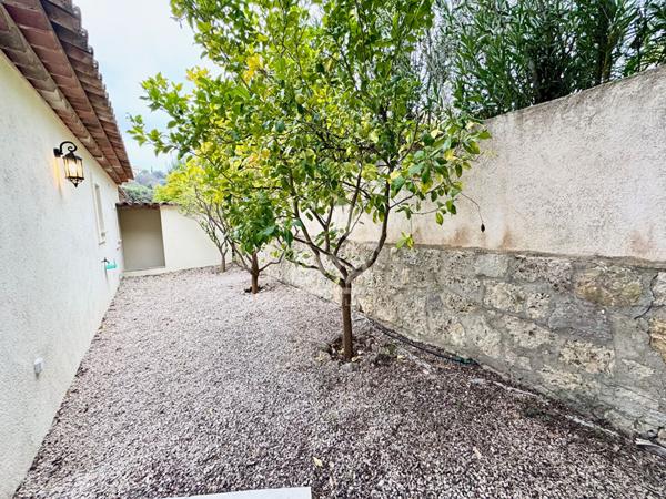 Grasse, location studio meublé.