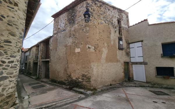 Maison à vendre    2 pièces •  Catllar