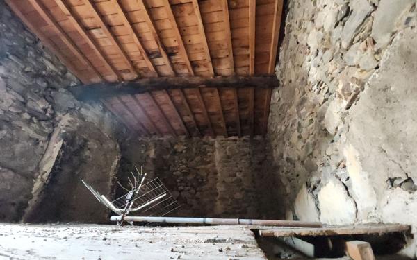 Maison à vendre    2 pièces •  Catllar