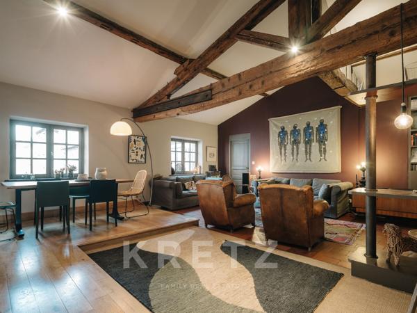 Rare à Carcassonne, cet appartement de 280 m² conjugue élégance, volumes remarquables et terrasse de 50 m² en plein centre-ville.