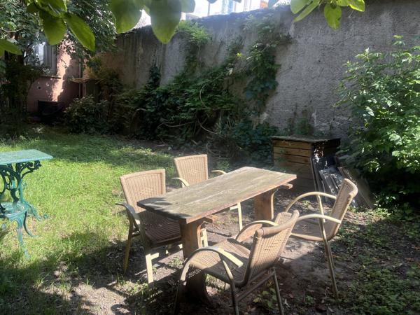 Appartement
         3 pièces
        - 63 m² Exclusivité 310 000 € *