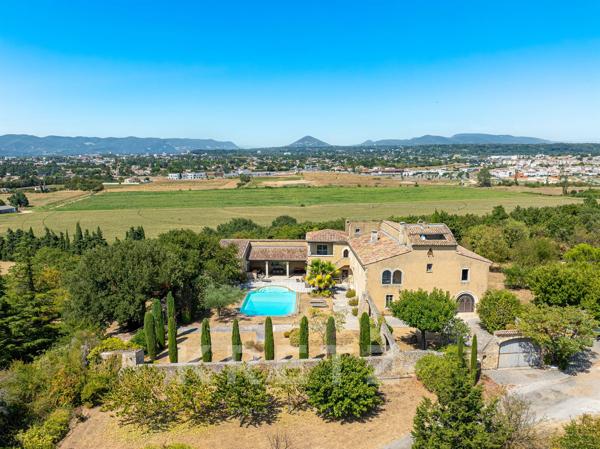 Maison de maître à vendre en campagne de Montélimar - DROME