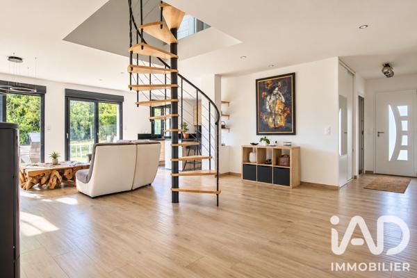 Maison à vendre 6 pièces 153 m² Montlhéry