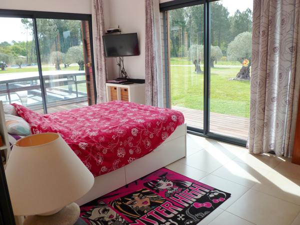 BELLE VILLA CONTEMPORAINE DE 5 CHAMBRES
