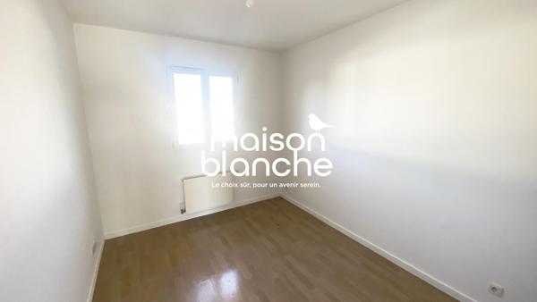VILLENAVE D'ORNON CHAMBERY/TRIGAN:MAISON DE VILLE T4 LIBRE  AVEC  JARDIN, GARAGE ET PARKING!