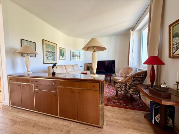 Maison rénovée avec vie de plain-pied + Dépendance à rénover, le tout sur un terrain de 2 533 m².