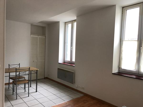 A louer appartement meublé type 1 à CHATEAUROUX