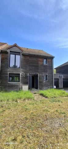 Terrain à vendre à Loris – 1260 m² – 97 000 €

Surface : 1260 m²

Viabilisé : raccordé au tout-à-l'égout, à l’électricité et à l’eau

Construction : terrain constructible, idéal pour projet immobilier

Bâtis existants : 3 maisons en bois déjà construites (à finir)

Potentiel : possibilité de construire 3 autres maisons supplémentaires


💰 Prix : 97 000 €

Idéal pour investisseur ou projet familial.