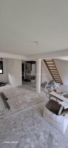 Terrain à vendre à Loris – 1260 m² – 97 000 €

Surface : 1260 m²

Viabilisé : raccordé au tout-à-l'égout, à l’électricité et à l’eau

Construction : terrain constructible, idéal pour projet immobilier

Bâtis existants : 3 maisons en bois déjà construites (à finir)

Potentiel : possibilité de construire 3 autres maisons supplémentaires


💰 Prix : 97 000 €

Idéal pour investisseur ou projet familial.