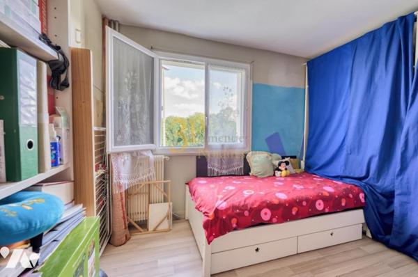 BRY-SUR-MARNE (Val-de-Marne) - Appartement 4 pièces principales avec Cave