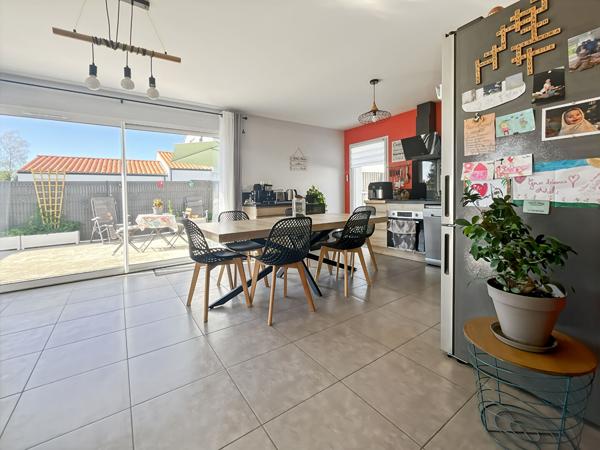 Maison récente de 2020 à vendre à Challans avec terrasse et terrain clos