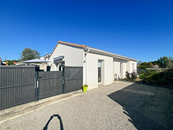 Maison récente de 2020 à vendre à Challans avec terrasse et terrain clos