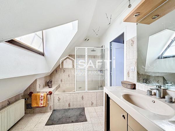 Maison familiale 5 chambres, piscine, au calme