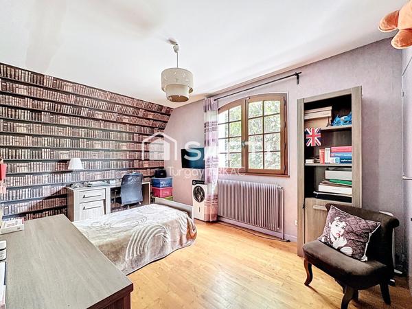 Maison familiale 5 chambres, piscine, au calme