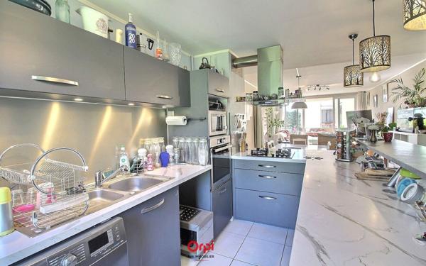 Appartement à vendre    4 pièces • 99 m2 Marseille 14