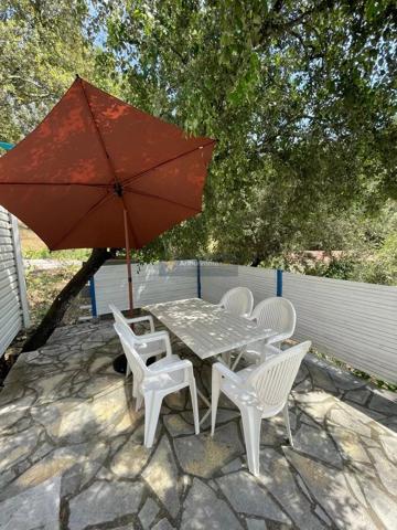 Vente                                                      Terrain
                        
                                                            à Fréjus