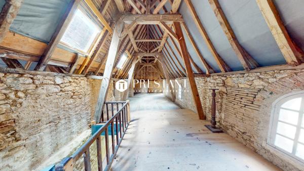 Ravissant manoir en Bergeracois sur plus de 7 hectares de bois et prés, BERGERAC