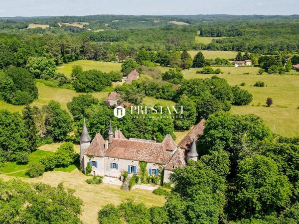 Ravissant manoir en Bergeracois sur plus de 7 hectares de bois et prés, BERGERAC