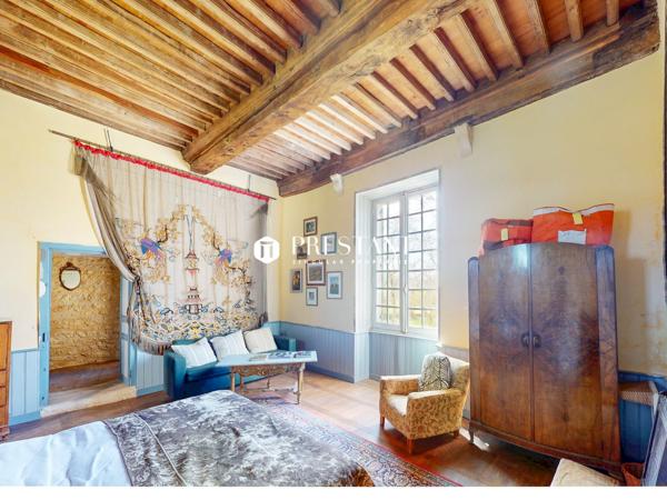 Ravissant manoir en Bergeracois sur plus de 7 hectares de bois et prés, BERGERAC
