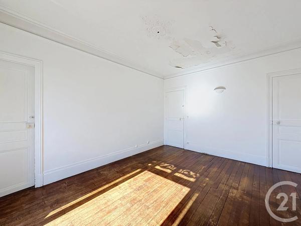 Appartement 4 Pièces à vendre  4 pièces - 103,27 m 2   FONTAINEBLEAU  - 77