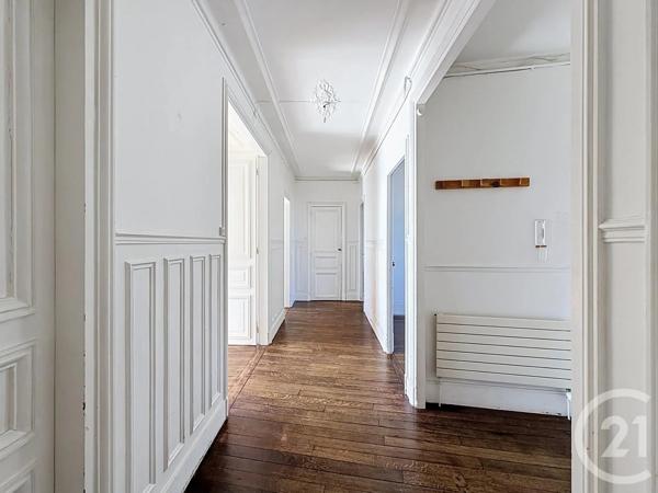 Appartement 4 Pièces à vendre  4 pièces - 103,27 m 2   FONTAINEBLEAU  - 77