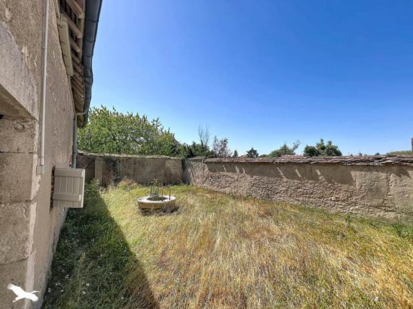 Maison 98 280 € Mehun-sur-Yèvre 3 p 61 m² DPE E