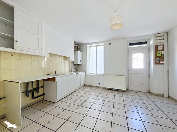 Maison 98 280 € Mehun-sur-Yèvre 3 p 61 m² DPE E