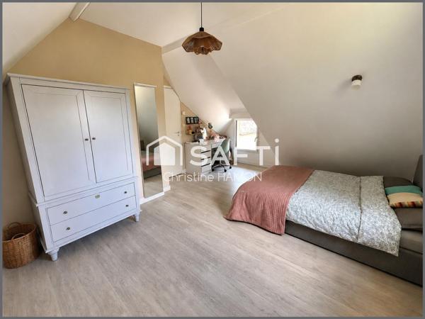 Chaumière contemporaine avec piscine