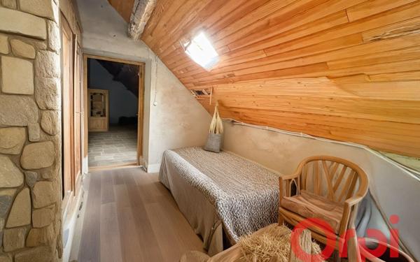 Maison à vendre    6 pièces •  Uzay-le-Venon