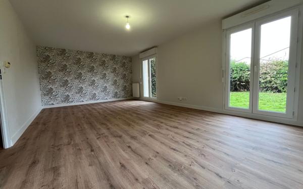 Maison à vendre    5 pièces •  Chauray