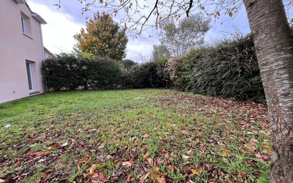 Maison à vendre    5 pièces •  Chauray