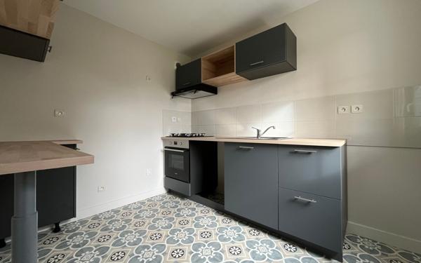 Maison à vendre    5 pièces •  Chauray