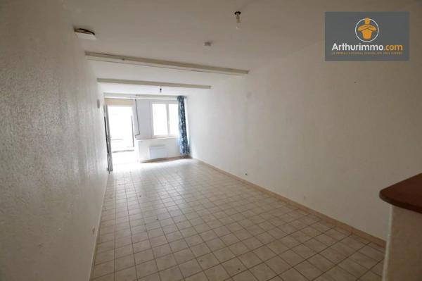 Vente                                                      Maison de village
                        
                     3 pièces                      65 m2                     à Duras