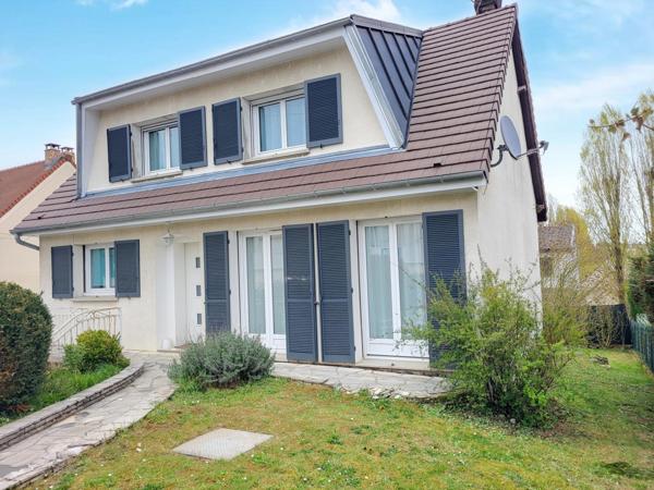 Maison très bien entretenue ! 4 chambres dans quartier pavillonnaire recherché de la Basilique. AU CALME