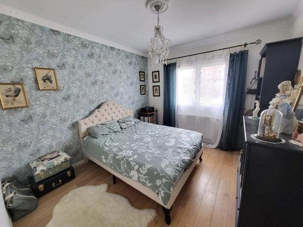 Maison très bien entretenue ! 4 chambres dans quartier pavillonnaire recherché de la Basilique. AU CALME